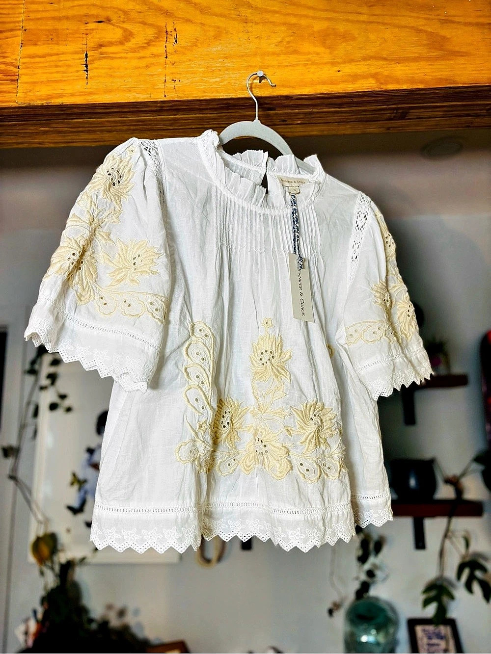 NWT Jennifer & Grace Embroidered Eyelet Boho Blouse White Butter Yellow S